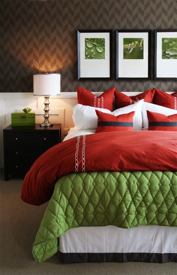 You are currently viewing Green and Red Bedroom Ideas for a Festive Feel