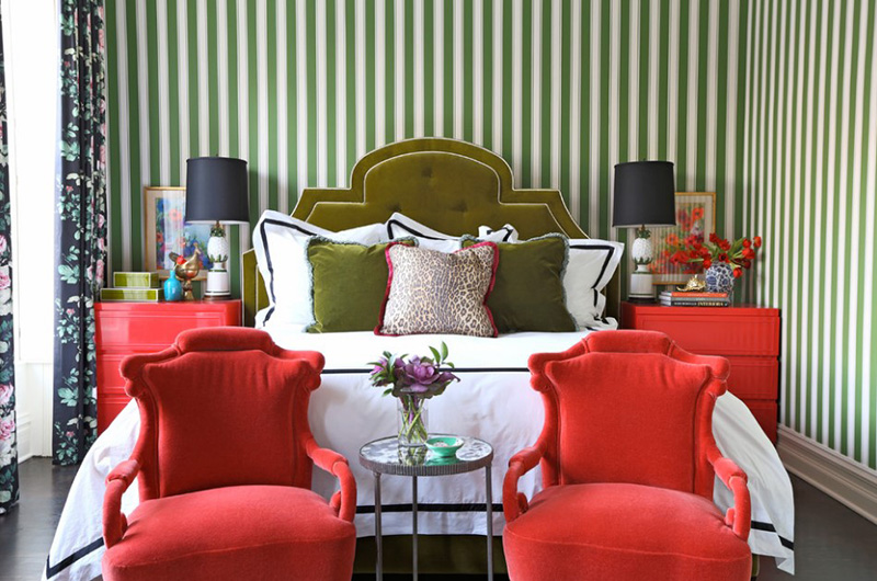 03 Green and Red Bedroom Ideas for a Festive Feel
