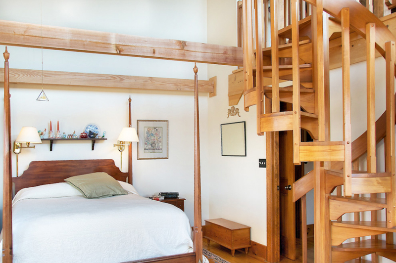 13 Spiral Staircase ideas in Bedroom