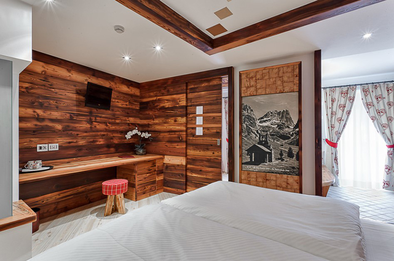 16 Contemporary Rustic Bedrooms