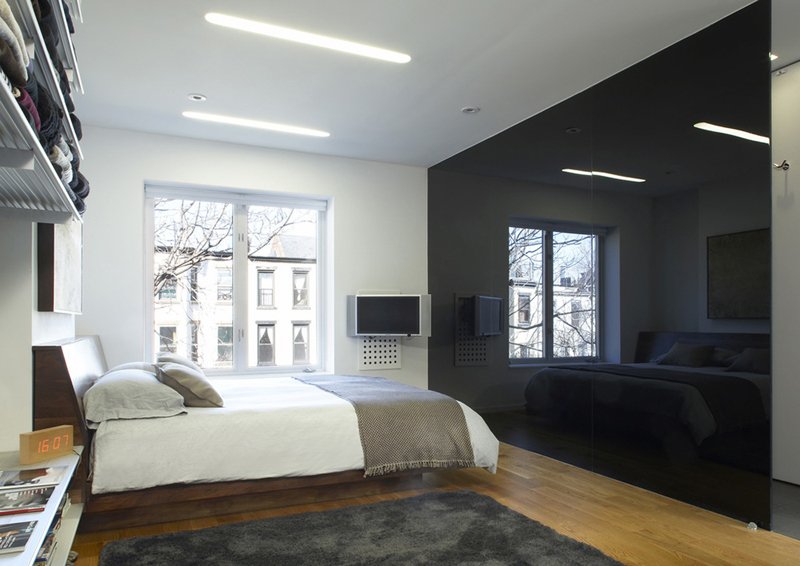01 Bedrooms with Black Accent Wall Ideas