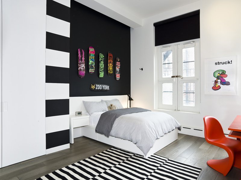 02 Bedrooms with Black Accent Wall Ideas