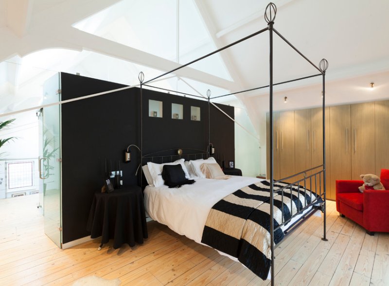 08 Bedrooms with Black Accent Wall Ideas