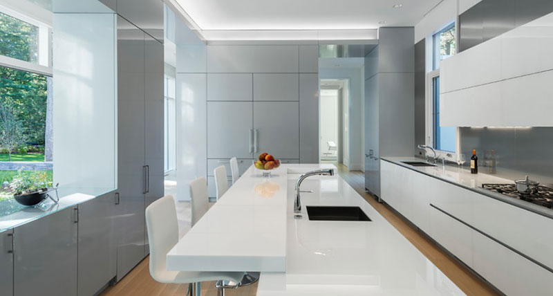 08 Gray and White Kitchen Designs for Your Home