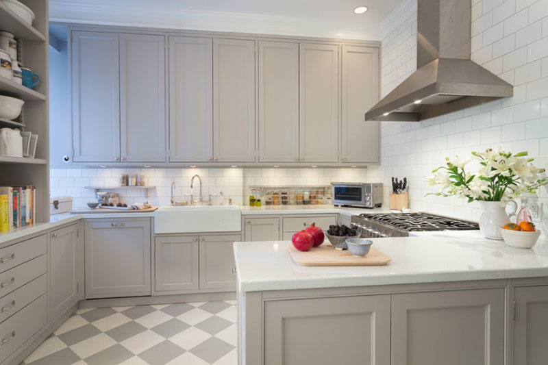 11 Gray and White Kitchen Designs for Your Home